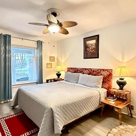 Adorable 2-Bedroom Unit With Jacuzzi Beside Falls Niagara-Fälle Exterior foto