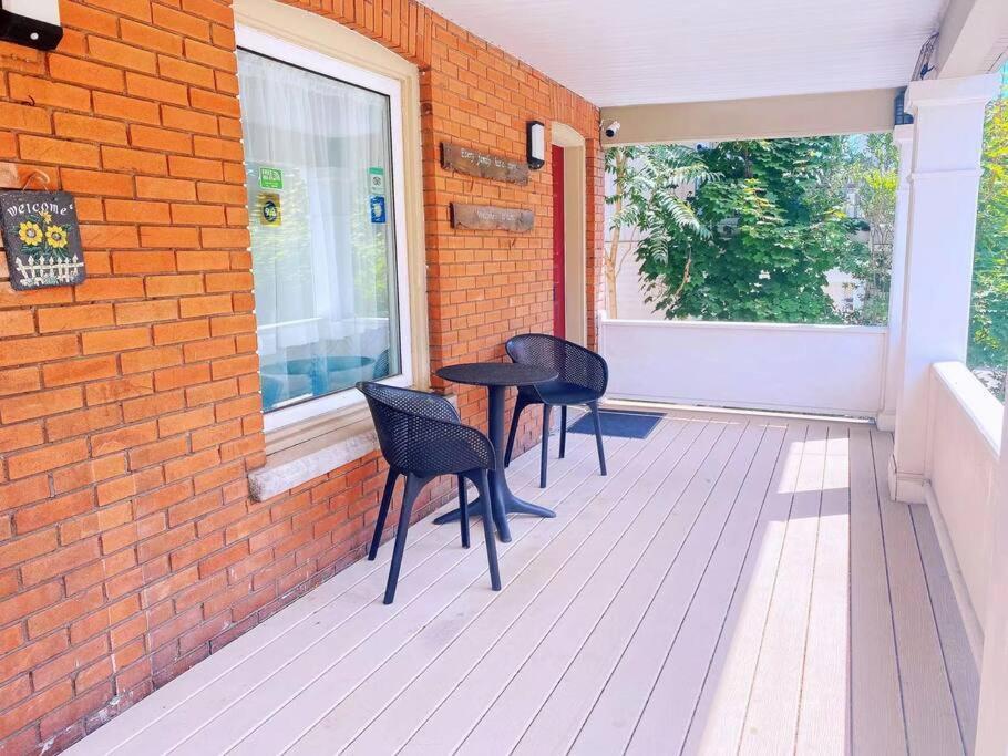 Adorable 2-Bedroom Unit With Jacuzzi Beside Falls Niagara-Fälle Exterior foto