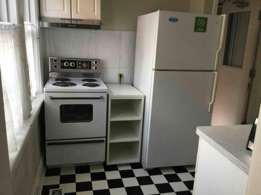 Adorable 2-Bedroom Unit With Jacuzzi Beside Falls Niagara-Fälle Exterior foto