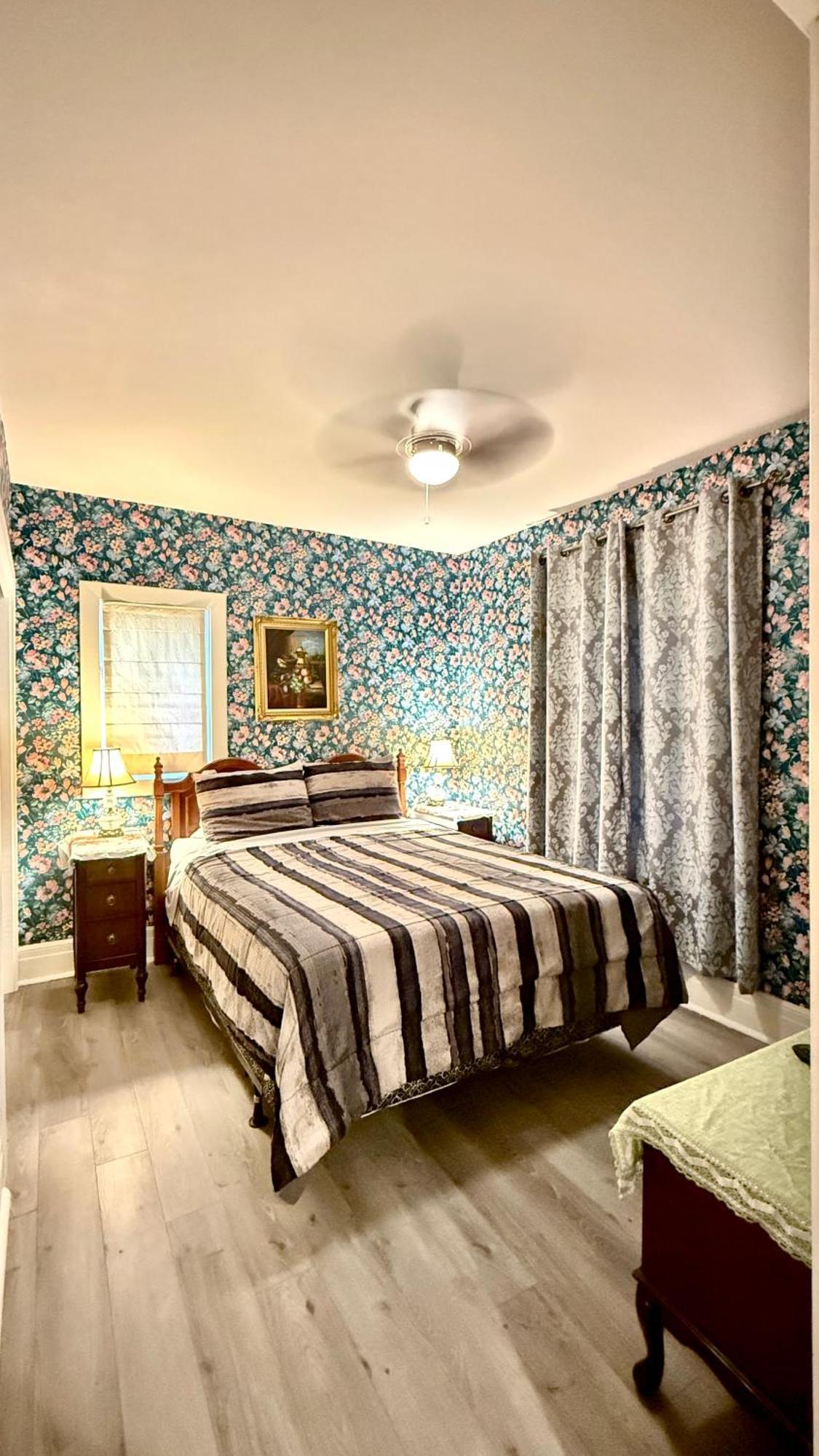 Adorable 2-Bedroom Unit With Jacuzzi Beside Falls Niagara-Fälle Exterior foto