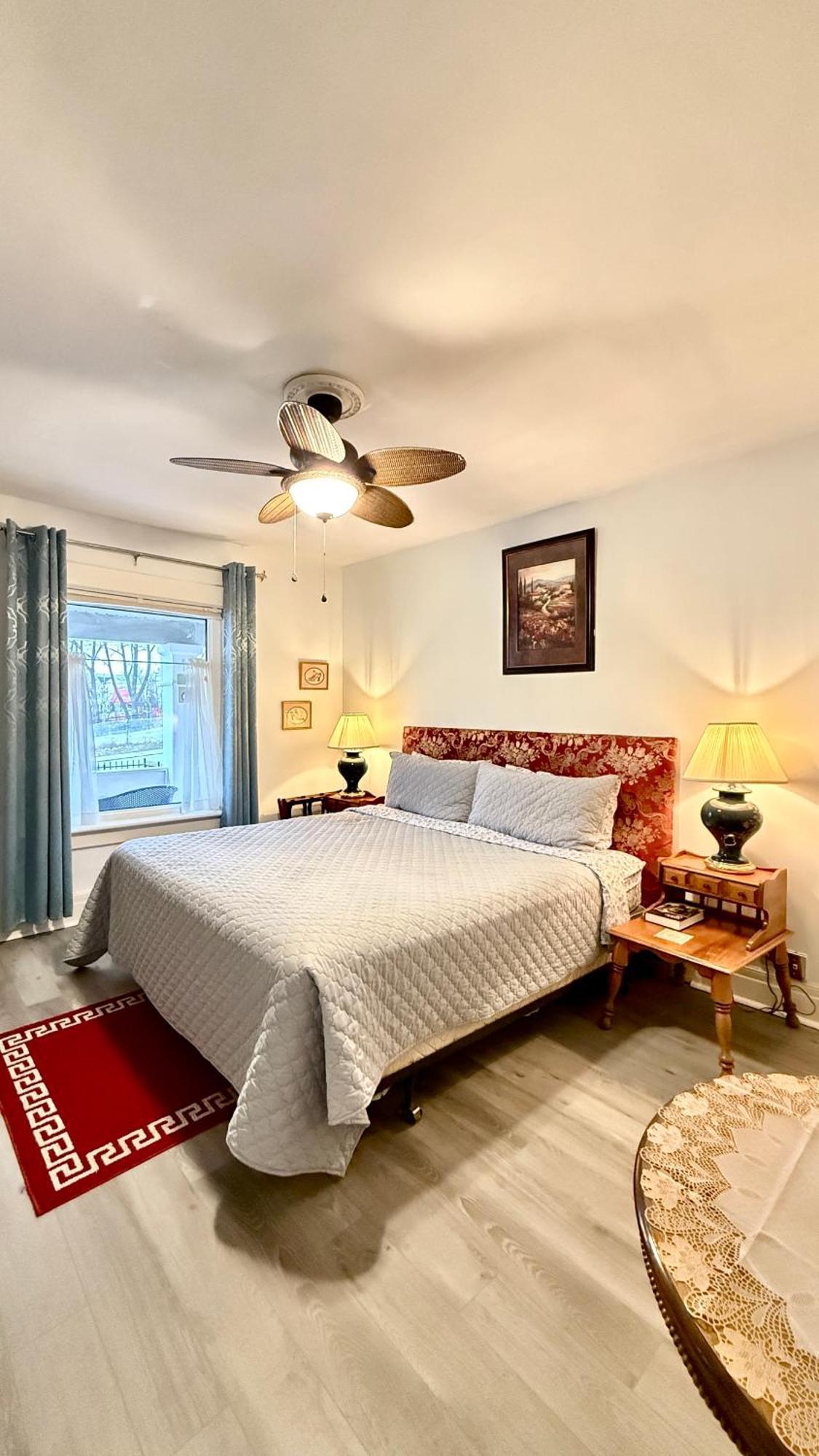 Adorable 2-Bedroom Unit With Jacuzzi Beside Falls Niagara-Fälle Exterior foto